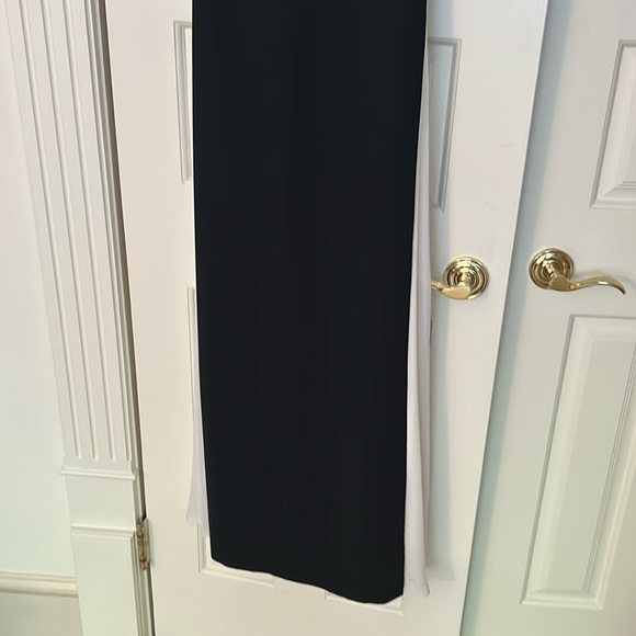 Jill by Jill Stuart Black and White V-neck Sleeveless Chiffon Gown Size 2 - Picture 2 of 6